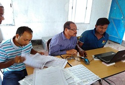 DC Barpeta on QC round inspection of e-Form 3 at Mayanbari GP NSK & Banghugi Community Hall NSK under Kalgachia Circle Barpeta -4 Nov, 2016.