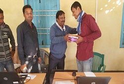 Shri Nikunja Das, Khagarpur NSK, Bongaigaon felicitated for entry of 360 forms consisting of 1369 members in e-form software on 14th Dec, 2015.