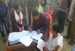 DC Sivasagar on inspection of field verification visits and office verification progress at NSKs- 26th Dec, 2015.