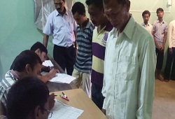 Jail inmates of Goalpara submitting their NRC Application Forms.